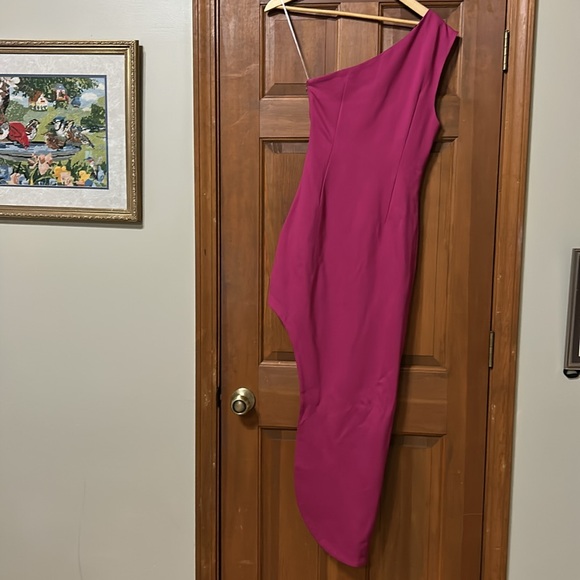 LACUNNE
ELLIE DRESS By Elliatt XS - Picture 10 of 12